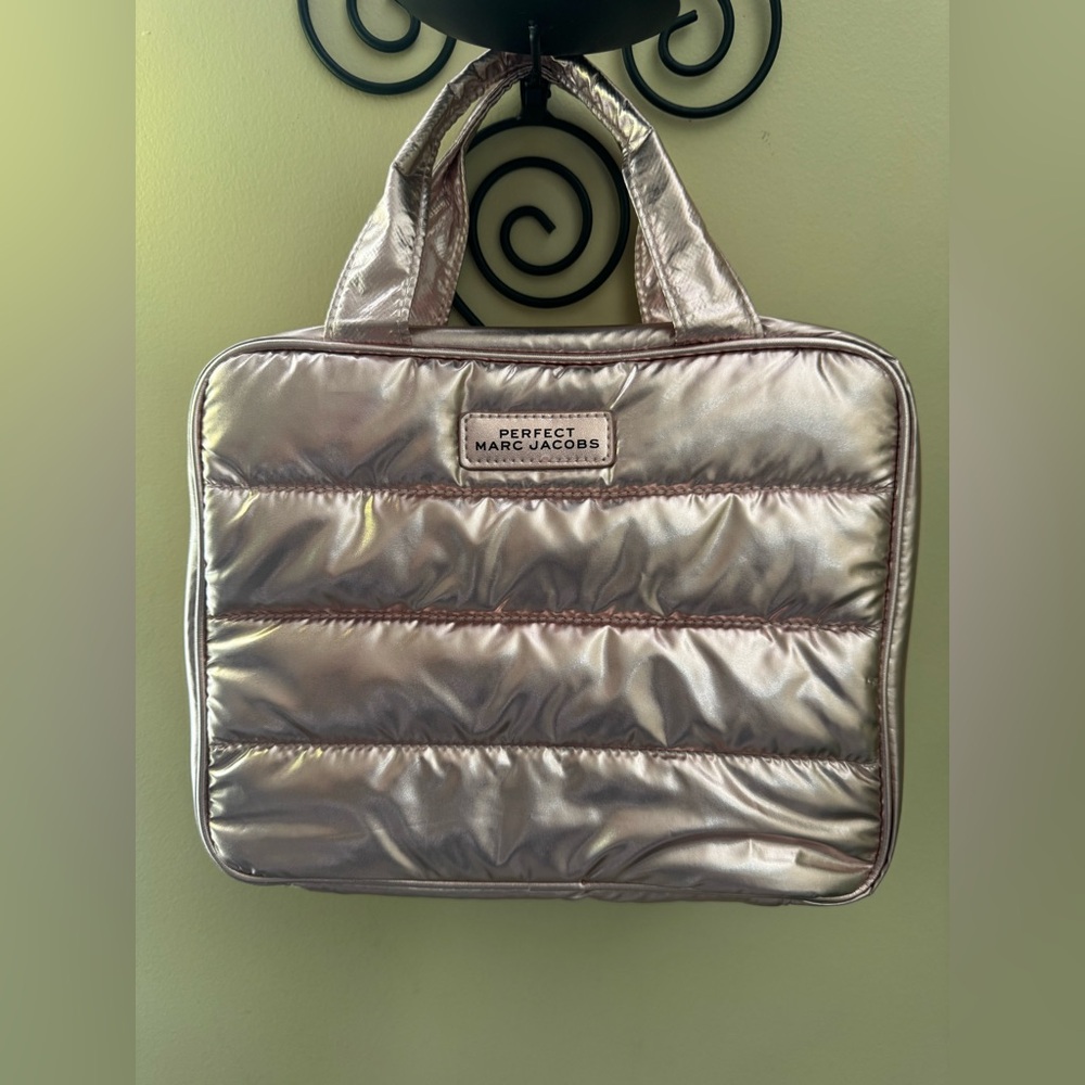 NWOT Marc Jacobs Perfect Metallic Rose Gold Puffy Cosmetics Bag